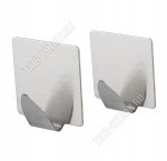 Крючок самоклеющийся размером 3,5х3,5см. В наборе 2шт 